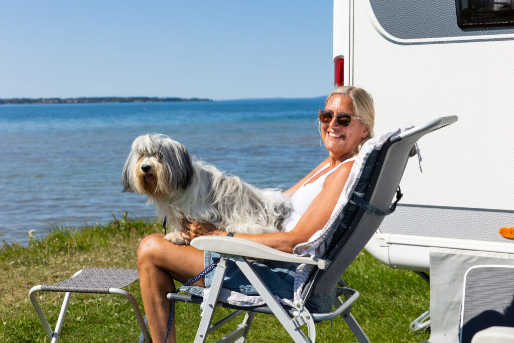 Campa med hund på Vadstena - Vättern